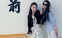 幸福宝草莓榴莲深夜释放自己